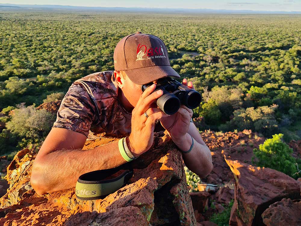 High-quality 10x42 binoculars by DDoptics are suitable for safari and stalking
